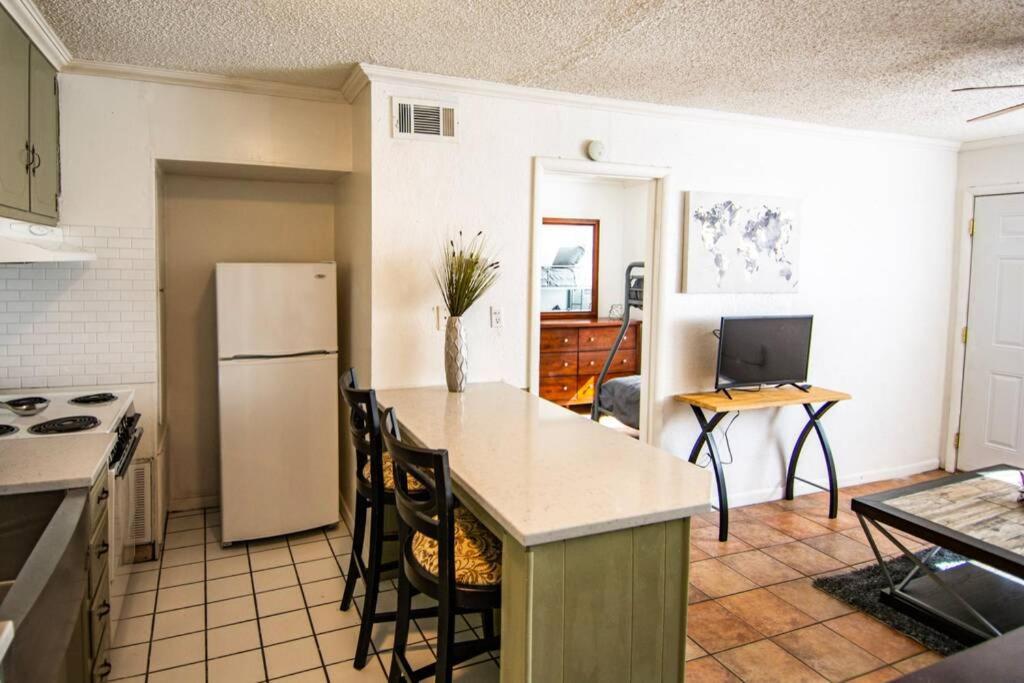 Central Automobile Alley Modern 1Bdr - Wifi Oklahoma City Eksteriør billede